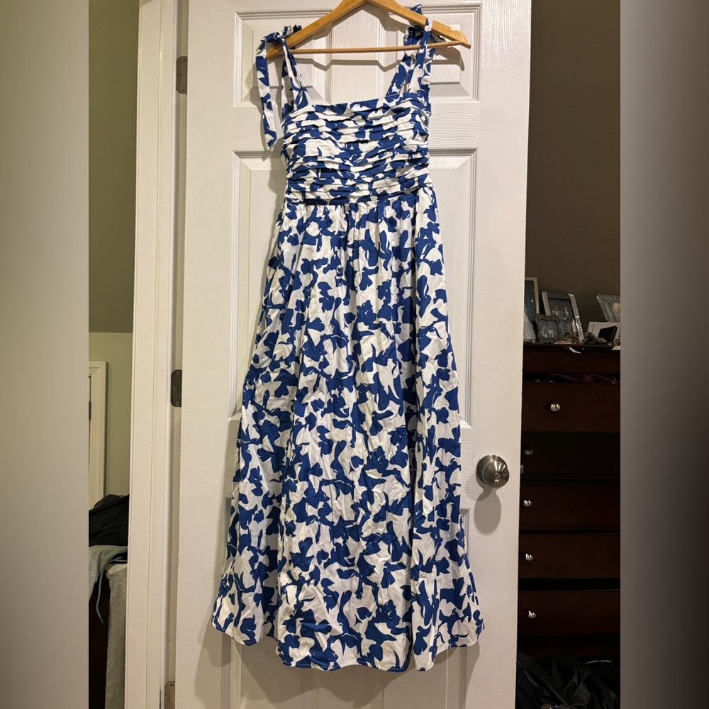 Abercrombie & Fitch Blue and White dress